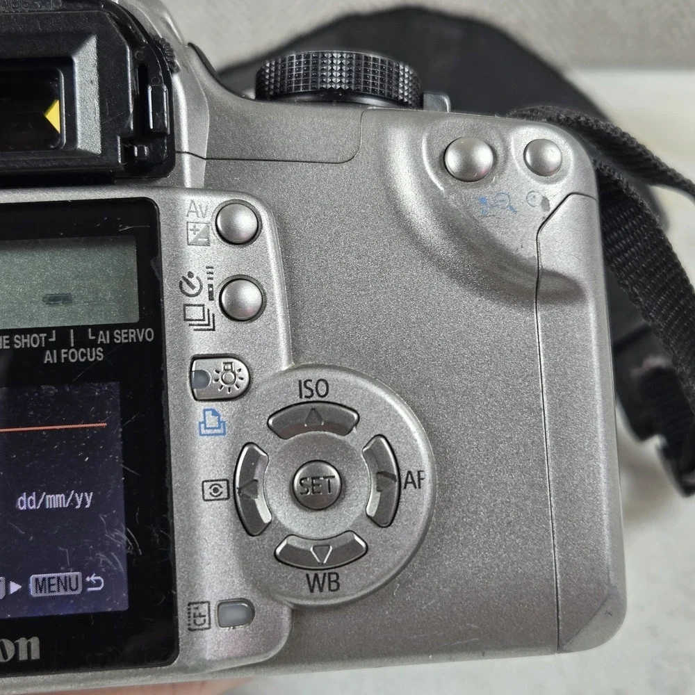 Canon EOS Digital Rebel XT 8.0MP DSLR Camera w/EF-S 18-55mm Lens Battery Charger